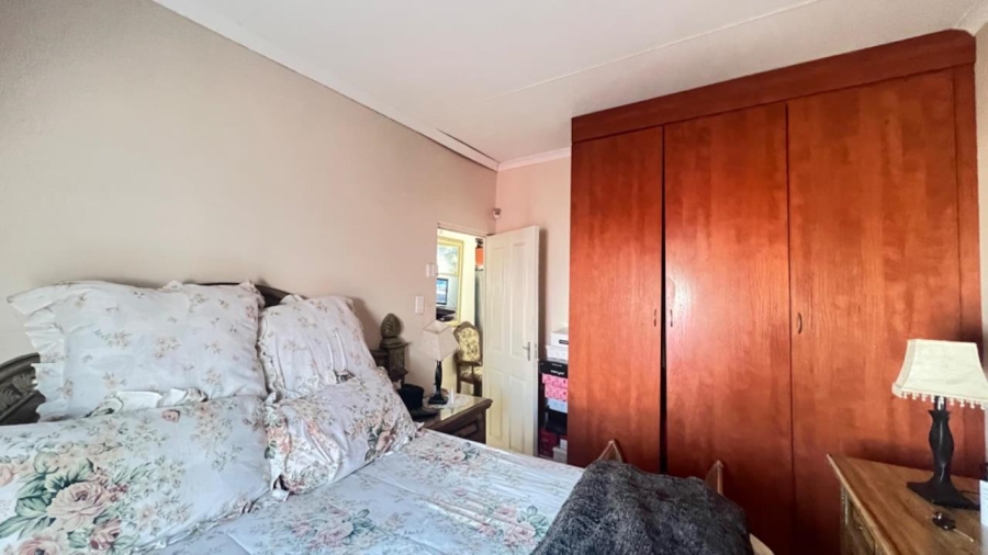 2 Bedroom Property for Sale in De Beers Northern Cape